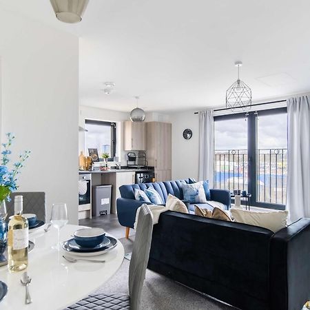 Modern Apartments With Free Parking Near Heathrow Colnbrook Экстерьер фото