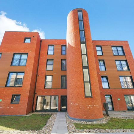 Modern Apartments With Free Parking Near Heathrow Colnbrook Экстерьер фото