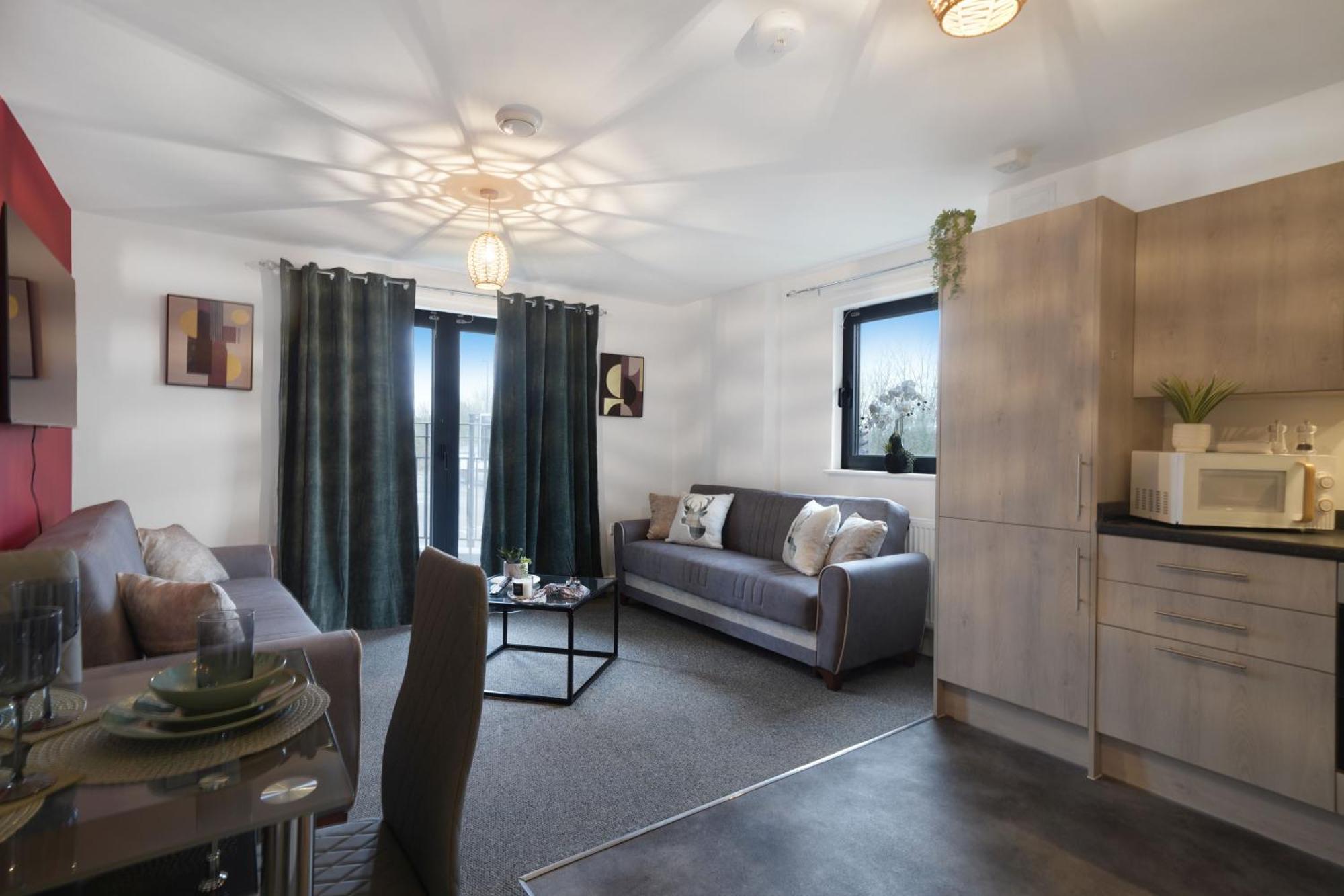 Modern Apartments With Free Parking Near Heathrow Colnbrook Экстерьер фото