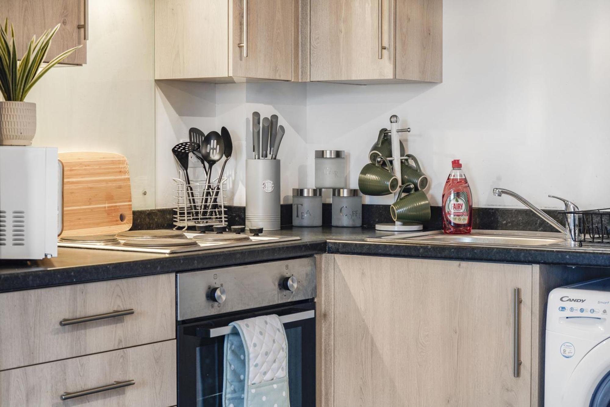 Modern Apartments With Free Parking Near Heathrow Colnbrook Экстерьер фото
