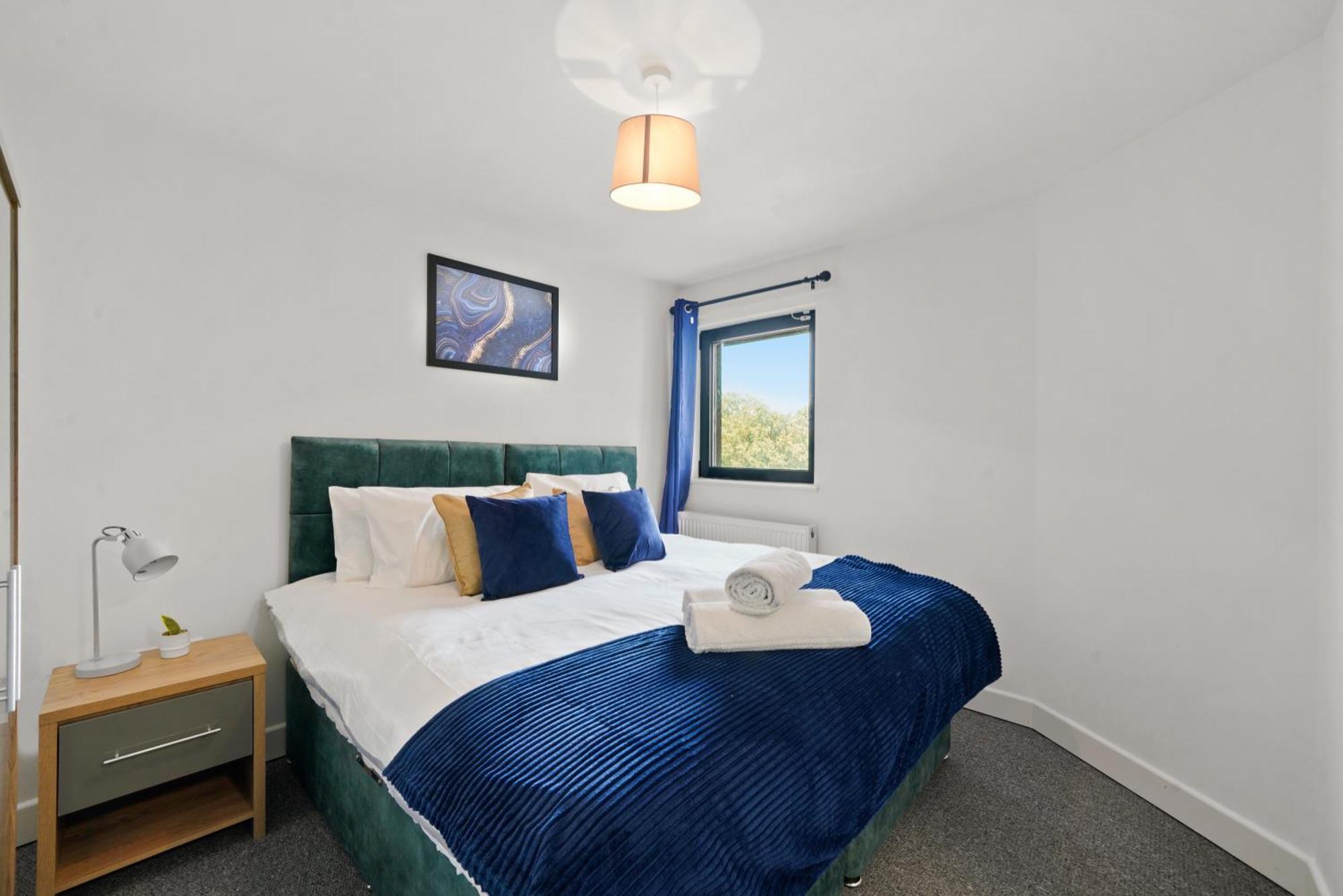 Modern Apartments With Free Parking Near Heathrow Colnbrook Экстерьер фото