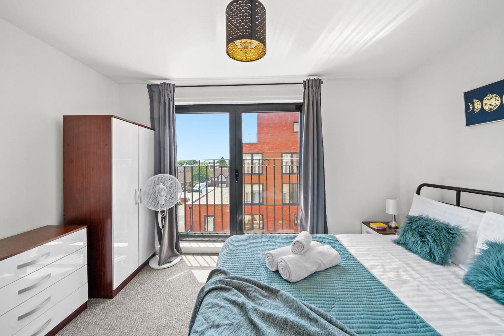 Modern Apartments With Free Parking Near Heathrow Colnbrook Экстерьер фото