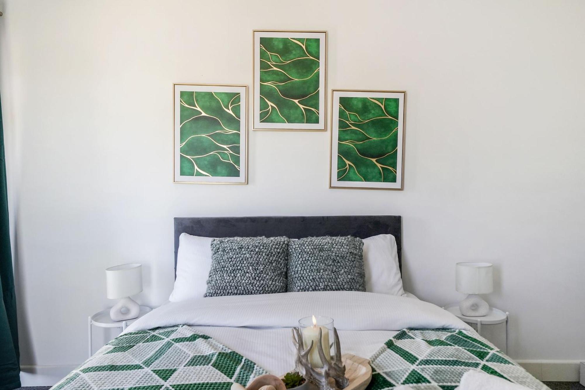Modern Apartments With Free Parking Near Heathrow Colnbrook Экстерьер фото