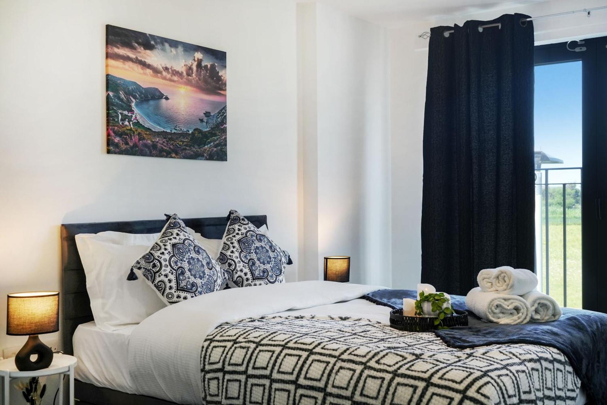 Modern Apartments With Free Parking Near Heathrow Colnbrook Экстерьер фото