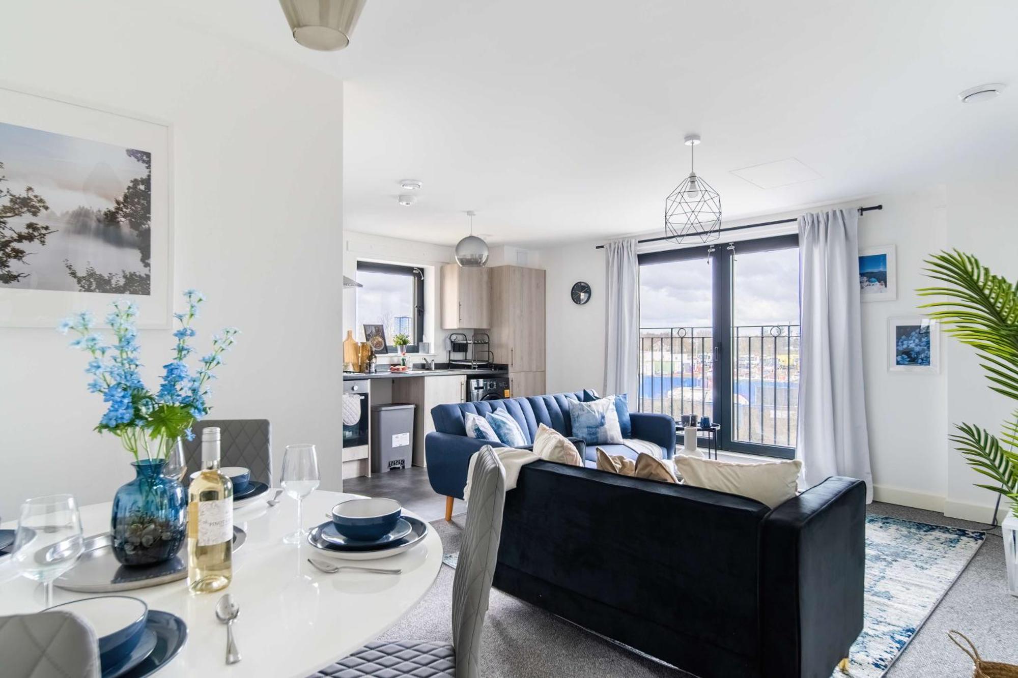 Modern Apartments With Free Parking Near Heathrow Colnbrook Экстерьер фото