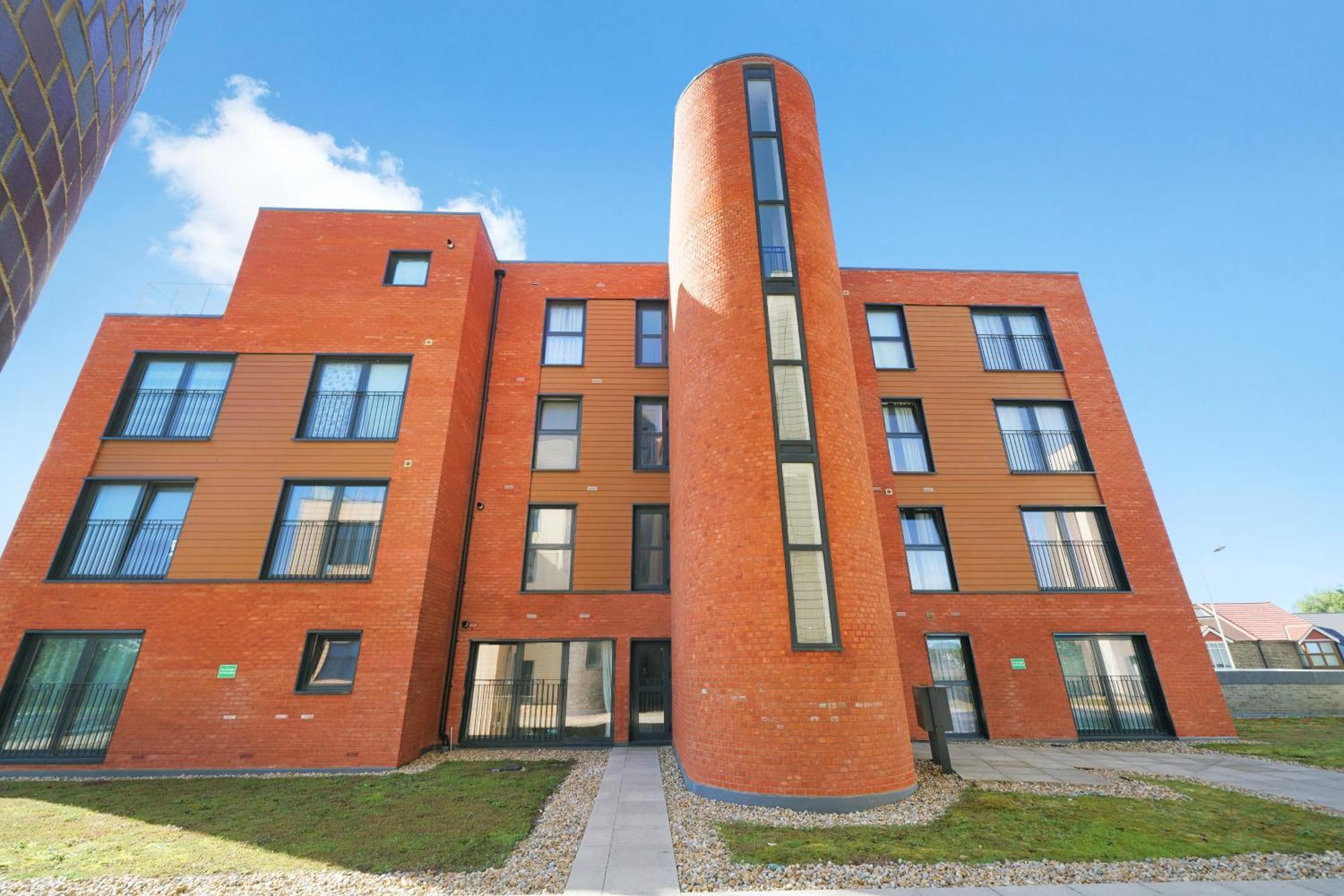 Modern Apartments With Free Parking Near Heathrow Colnbrook Экстерьер фото